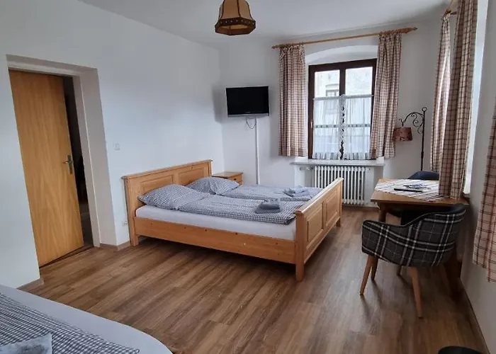 Zum Rassen 3* جارمش بارتنكيرشن